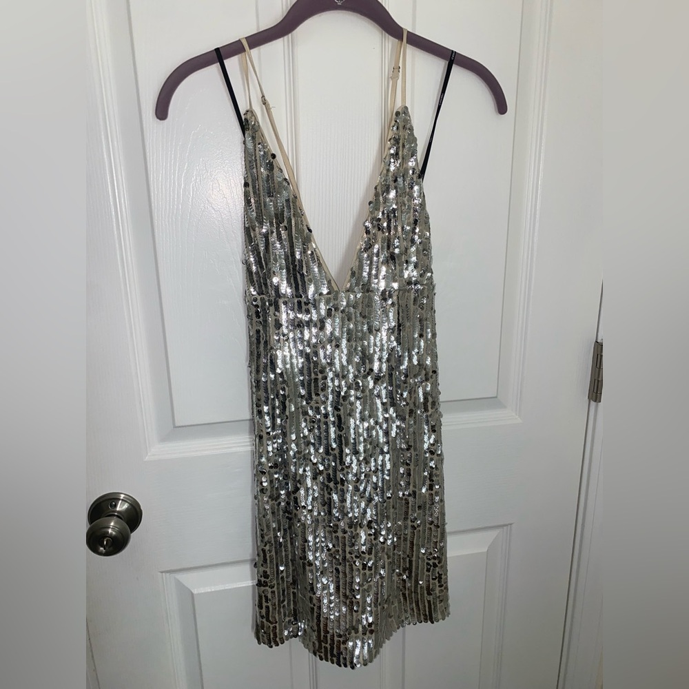 Size L dress